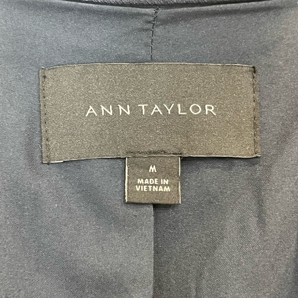 Ann Taylor Navy Double-Breasted Belted Trench Coat – Women’s Medium - Picture 15 of 15